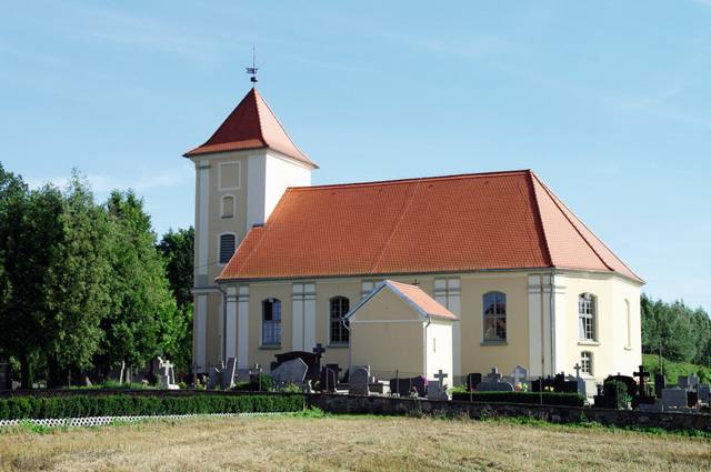 Kościół – Parafia Świętego Andrzeja Apostoła, Liniewo