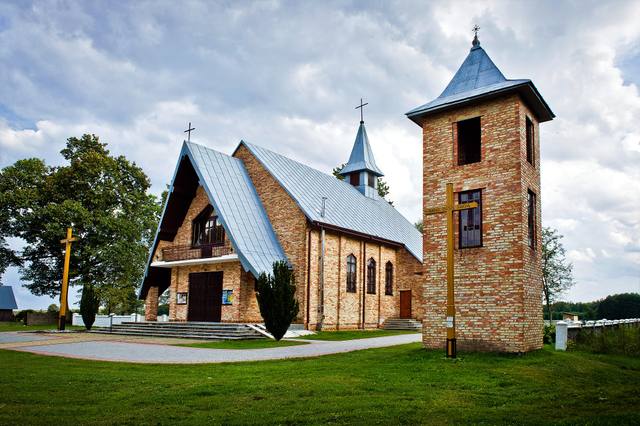 Kościół – Parafia Zmartwychwstania Pańskiego, Kopytów