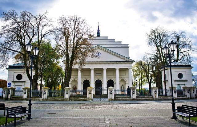 Kościół – Parafia Wniebowzięcia NMP, Kock