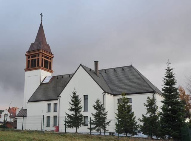 Kościół – Parafia Matki Bożej Nieustającej Pomocy, Kamienica Królewska