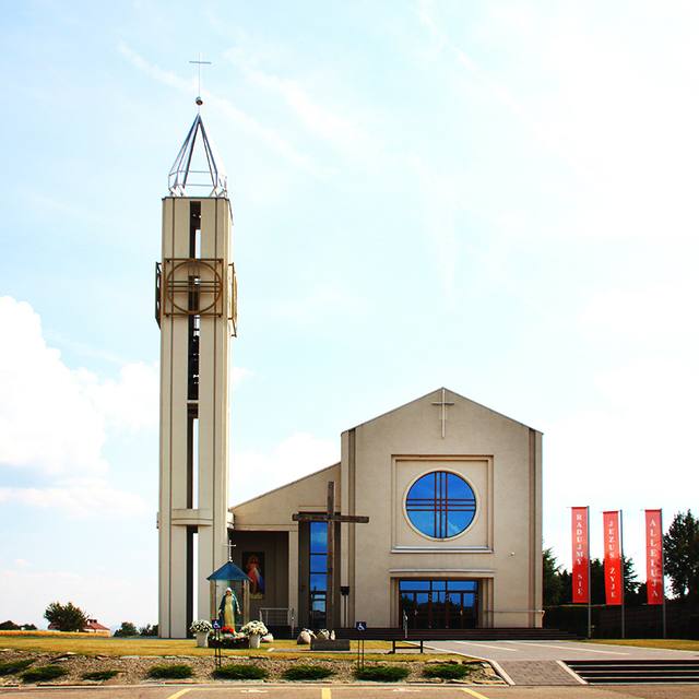 Kościół – Parafia Św. Stanisława Biskupa i Męczennika, Szarów