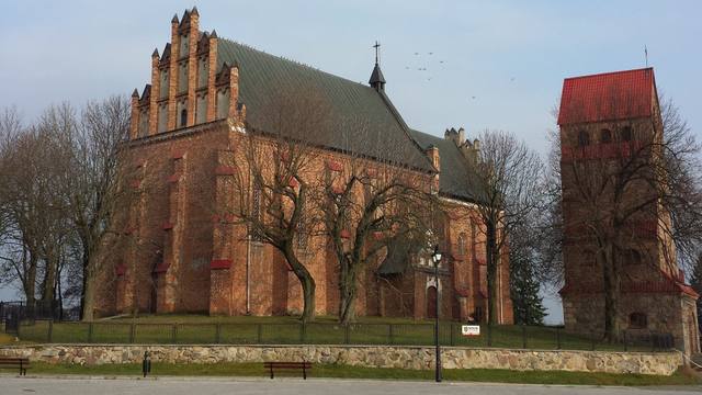 Kościół – Parafia Św. Stanisława Biskupa i Męczennika, Czernice